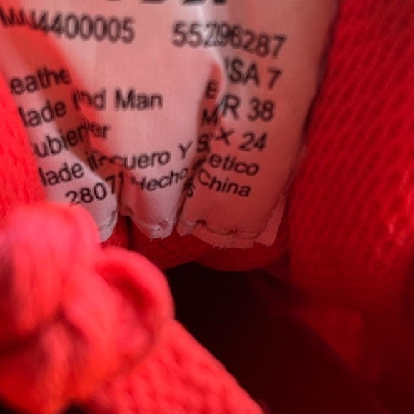 Avia - Picture 2 of 5